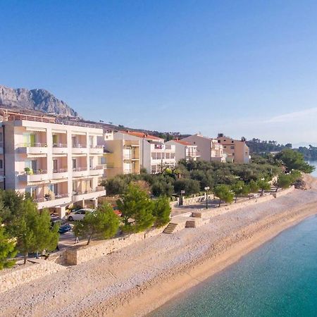 Apartments Marijan - Beachfront Tučepi Exteriör bild