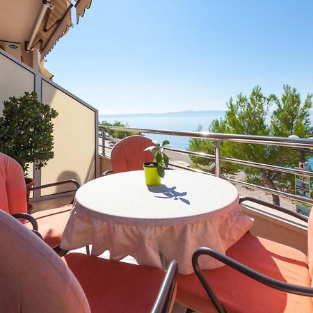 Apartments Marijan - Beachfront Tučepi Exteriör bild