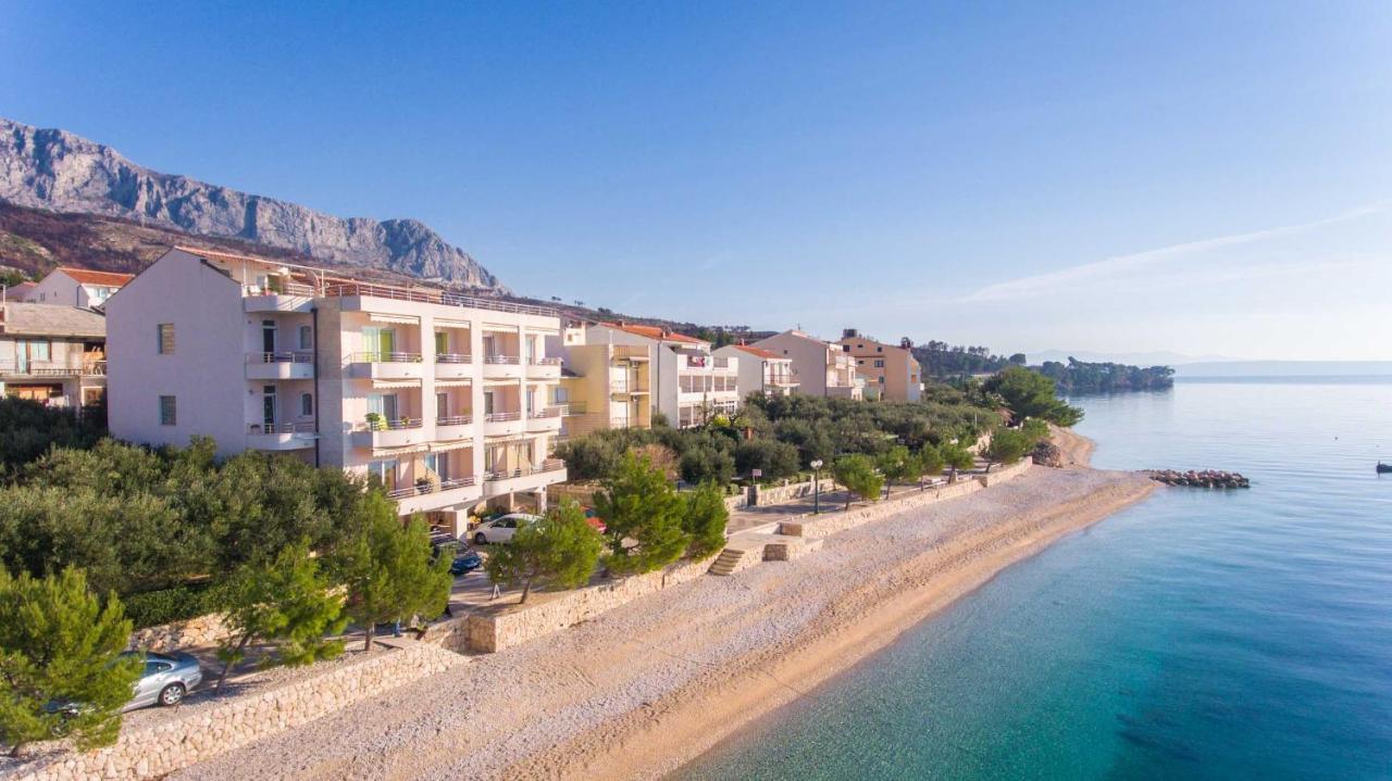 Apartments Marijan - Beachfront Tučepi Exteriör bild