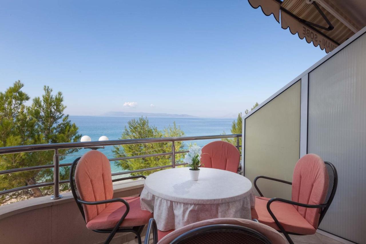 Apartments Marijan - Beachfront Tučepi Exteriör bild