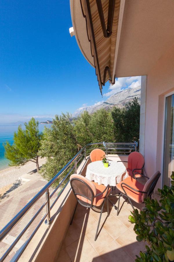 Apartments Marijan - Beachfront Tučepi Exteriör bild