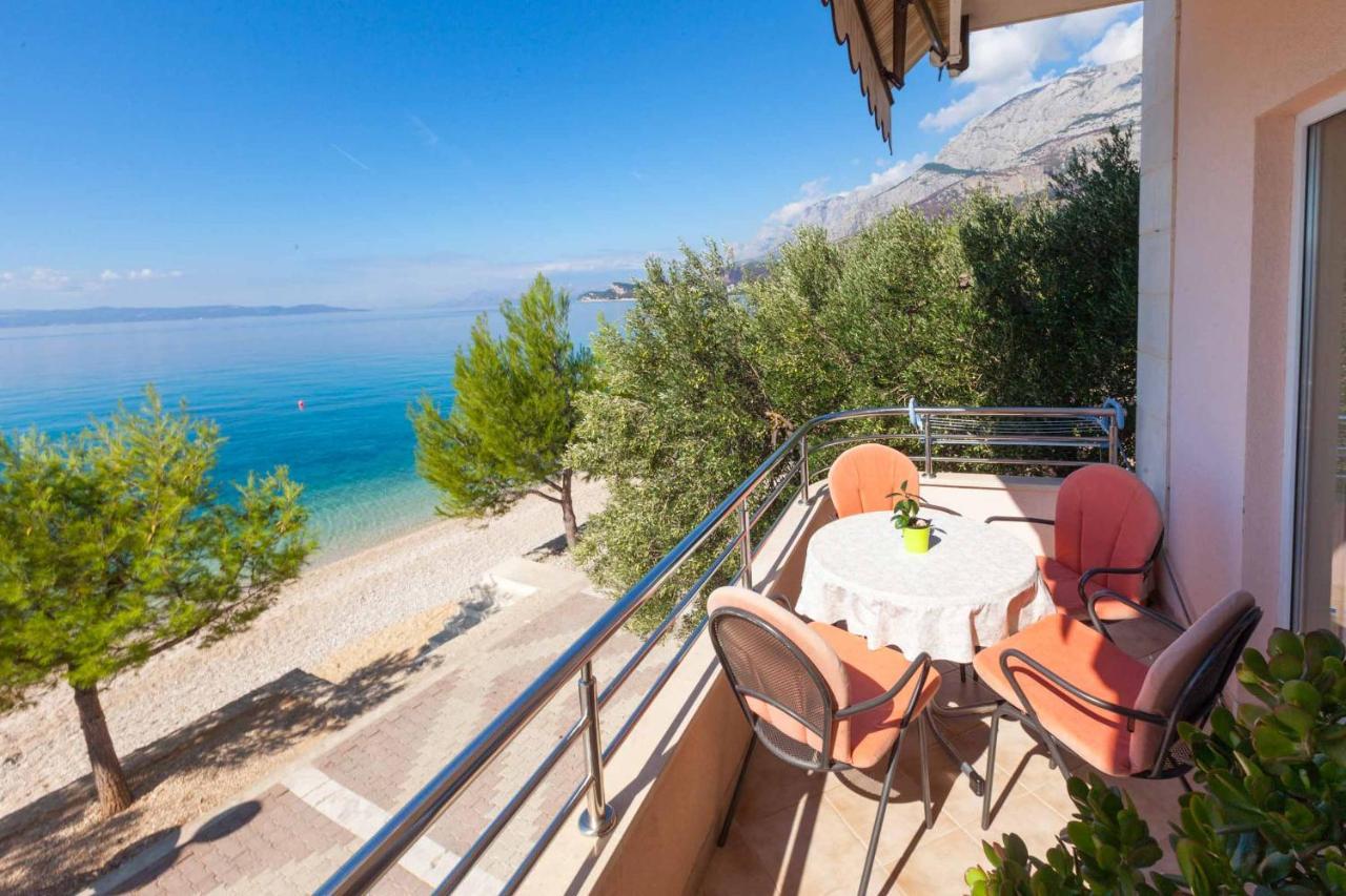 Apartments Marijan - Beachfront Tučepi Exteriör bild