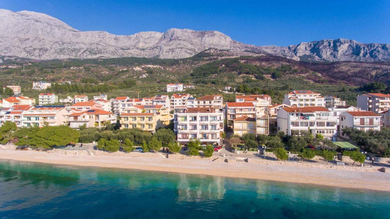 Apartments Marijan - Beachfront Tučepi Exteriör bild