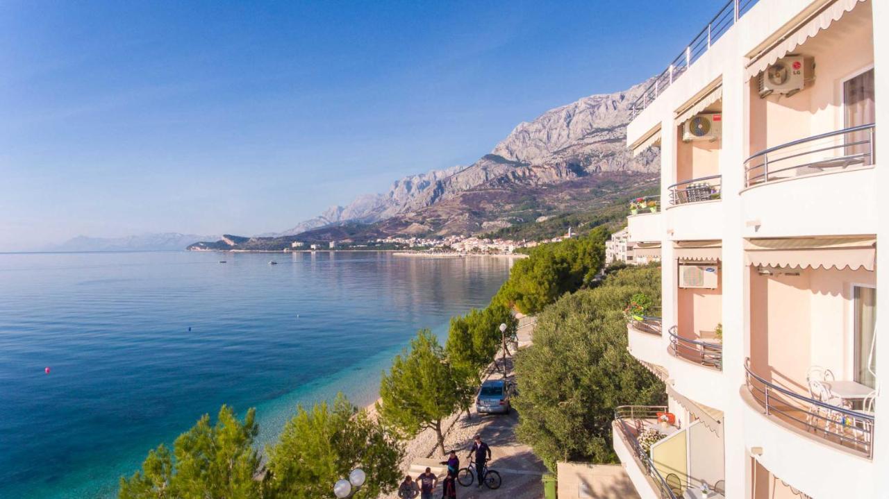 Apartments Marijan - Beachfront Tučepi Exteriör bild