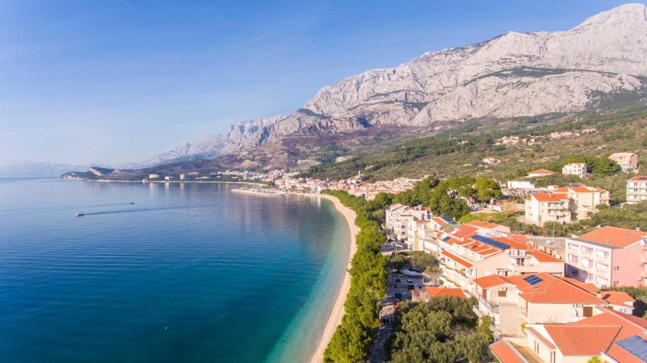 Apartments Marijan - Beachfront Tučepi Exteriör bild