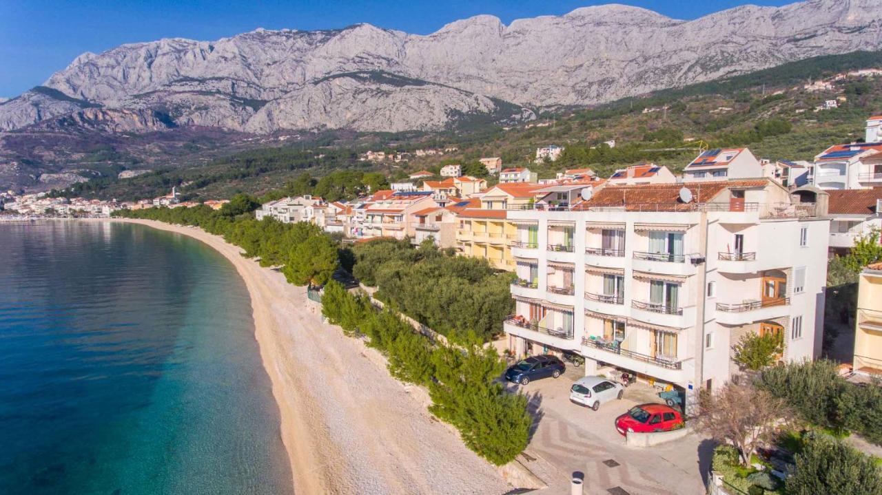 Apartments Marijan - Beachfront Tučepi Exteriör bild